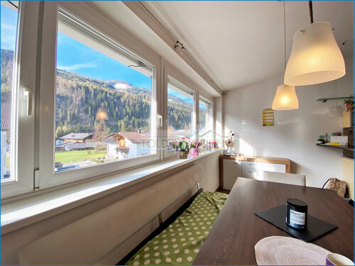 helle, großzügige Wohnung