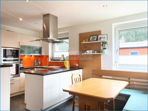 Küche mit Essbereich