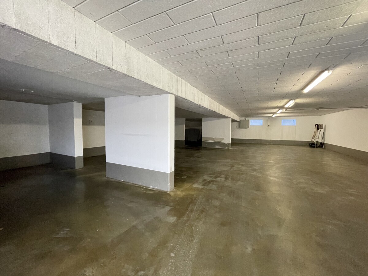 Tiefgaragenstellplatz