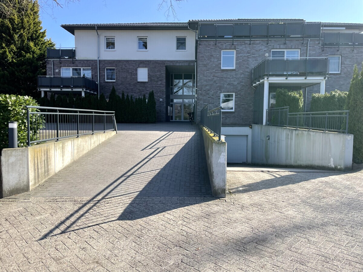 Tiefgaragenauffahrt