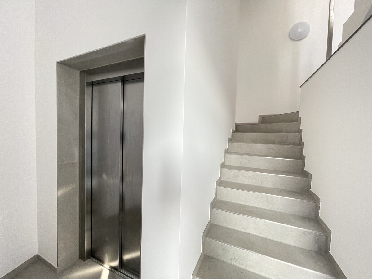 Fahrstuhl | Treppenhaus