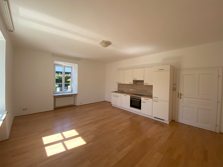 topspeed-immobilien-Wohnküche-Salzburg-Radstadt-72,53m²_Erdgeschoß-Mietwohnung_mit_2_Schlafzimmern_und_Carport