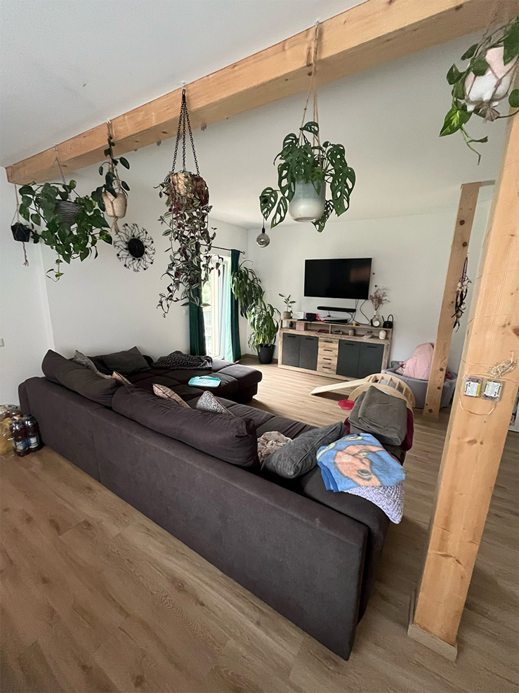 topspeed-immobilien-Wohnzimmer-Steiermark-Michaelerberg-Pruggern-Neuwertige_88_m²_Mietwohnung_in_Moosheim_bei_Gröbming