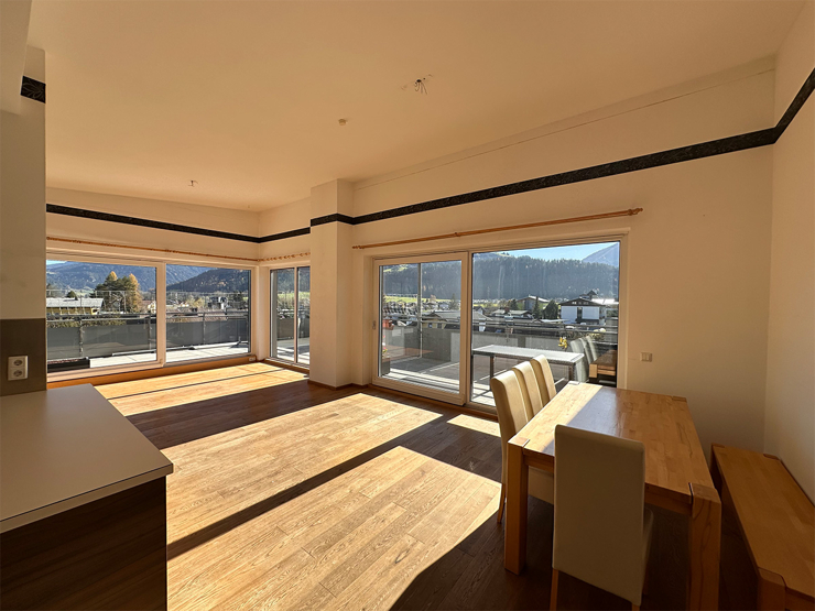 topspeed-immobilien-Wohn-Essbereich-Salzburg-Altenmarkt_im_Pongau-113,07m²_Dachgeschoßwohnung_im_Wohn-_und_Geschäftshaus_Facade