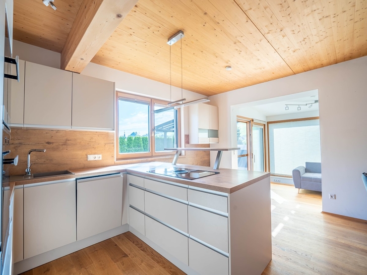 topspeed-immobilien-Küche-Salzburg-Forstau-5-Zimmer-Wohnung_über_2_Etagen_mit_Garten,Terrasse,_2_Carport_in_der_Forstau/Fageralm