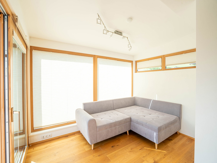topspeed-immobilien-Wohnzimmer-Salzburg-Forstau-5-Zimmer-Wohnung_über_2_Etagen_mit_Garten,Terrasse,_2_Carport_in_der_Forstau/Fageralm