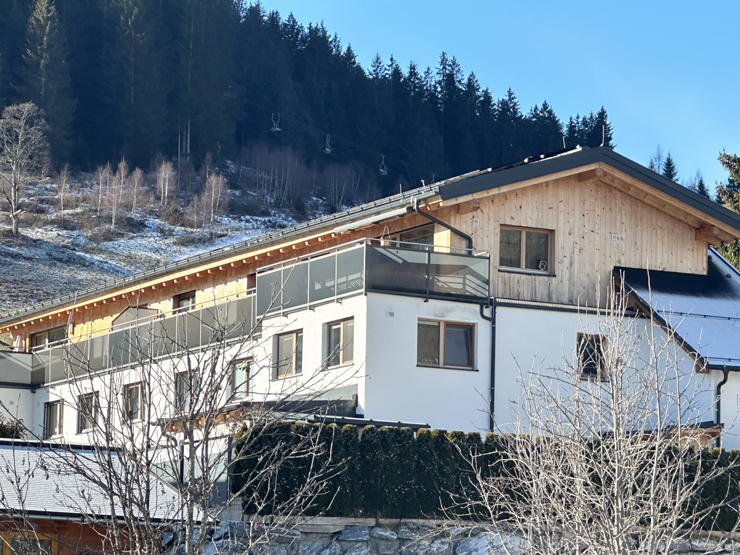topspeed-immobilien-Anciht Ost -2-Salzburg-Forstau-5-Zimmer-Wohnung_über_2_Etagen_mit_Garten,Terrasse,_2_Carport_in_der_Forstau/Fageralm