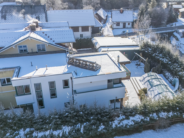 topspeed-immobilien-Ansicht seitlich-Steiermark-Aich-Schladming-Dachstein:_Apartment_mit_Privatpool_&_Garten,_5_SZ_-_nur_5_Min._vom_Hauser_Kaibling