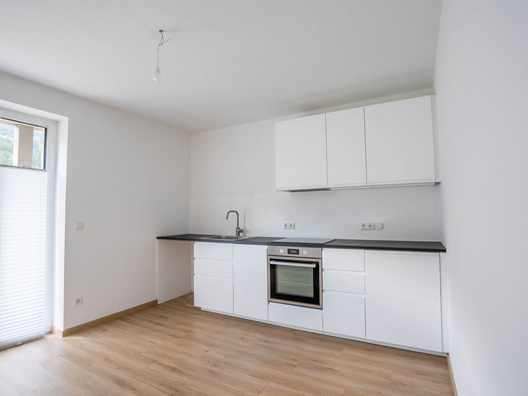 topspeed-immobilien-Küche-Steiermark-Michaelerberg-50m²_3-Zimmerwohnung_mit_Südterrasse_in_Moosheim_bei_Gröbming