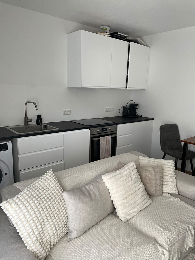 topspeed-immobilien-Wohnküche-Steiermark-Michaelerberg-50m²_3-Zimmerwohnung_mit_Südterrasse_in_Moosheim_bei_Gröbming