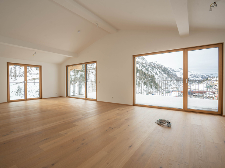 topspeed-immobilien-Wohnzimmer-Salzburg-Obertauern-126_m²_Penthouse_mit_großer_Terrasse_in_Obertauern_–_direkt_an_der_Piste_mit_Bergpanorama_&_Sauna