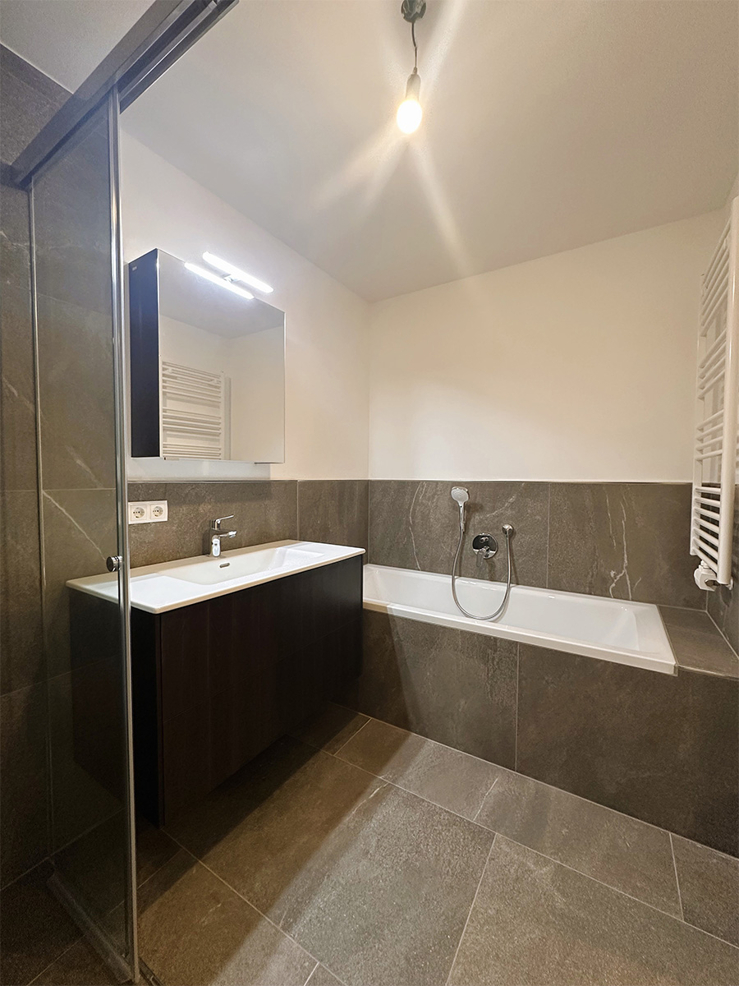 topspeed-immobilien-Bad-Salzburg-Altenmarkt_im_Pongau-Moderne_Eigentumswohnung_mit_Südbalkon,_2_Schlafzimmern_und_2_PKW-Stellplätzen_in_zentraler_Lage