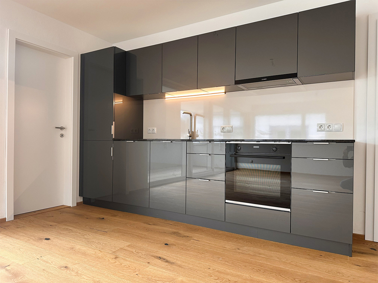 topspeed-immobilien-Küche-Salzburg-Altenmarkt_im_Pongau-Moderne_Eigentumswohnung_mit_Südbalkon,_2_Schlafzimmern_und_2_PKW-Stellplätzen_in_zentraler_Lage