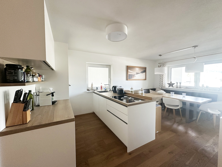 topspeed-immobilien-Küche - Essbereich - B2-Salzburg-Altenmarkt_im_Pongau-Naturnah_&_zentral:_Stilvolle_4-Zimmer_Erdgeschosswohnung_mit_großer_Terrasse_in_Ski_amadé-Nähe