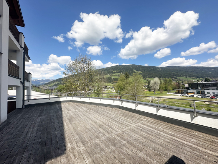 topspeed-immobilien-Terrasse  - B1-Salzburg-Altenmarkt_im_Pongau-Naturnah_&_zentral:_Stilvolle_4-Zimmer_Erdgeschosswohnung_mit_großer_Terrasse_in_Ski_amadé-Nähe