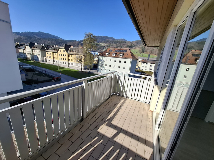 topspeed-immobilien-Balkon-Salzburg-Bischofshofen-2-Zimmer-Wohnung_mit_Balkon_im_Zentrum_von_Bischofshofen_zu_vermieten