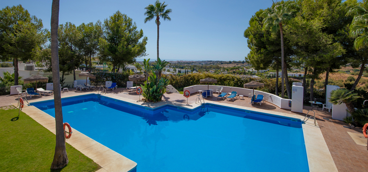 topspeed-immobilien---Marbella_/_Nueva_Andalucía-Leben_im_Paradies_-_Großzügiges_Duplex_Penthouse_auf_2_Etagen_in_Marbella/Spanien_mit_Meerblick