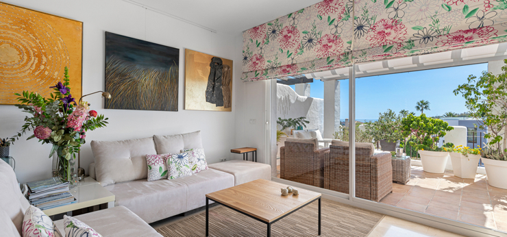 topspeed-immobilien---Marbella_/_Nueva_Andalucía-Leben_im_Paradies_-_Großzügiges_Duplex_Penthouse_auf_2_Etagen_in_Marbella/Spanien_mit_Meerblick
