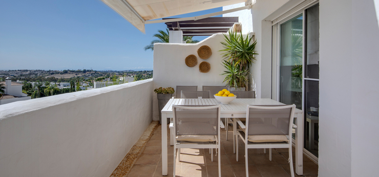 topspeed-immobilien---Marbella_/_Nueva_Andalucía-Leben_im_Paradies_-_Großzügiges_Duplex_Penthouse_auf_2_Etagen_in_Marbella/Spanien_mit_Meerblick