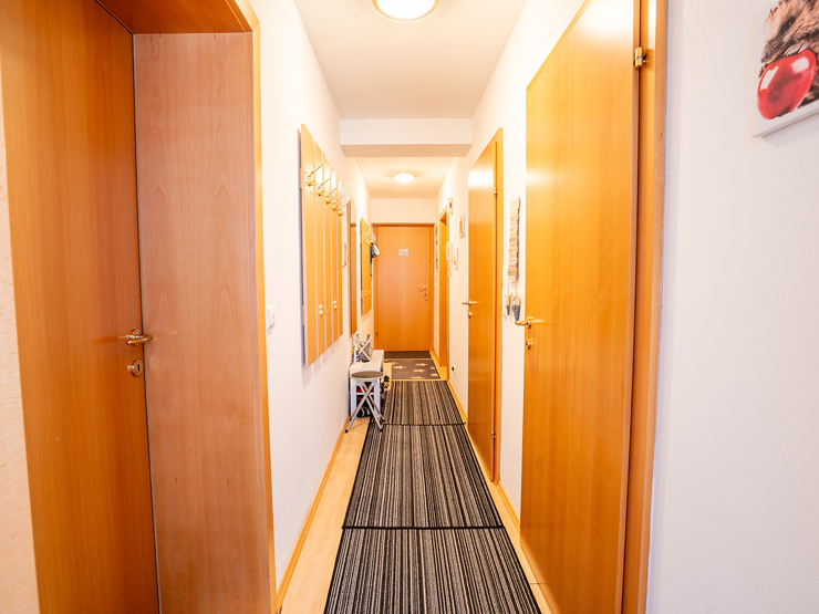 topspeed-immobilien-Vorraum--Schladming-Sonnige_61_m²_Wohnung_mit_2_Schlafzimmer_&_Südbalkon_perfekte_Lage_in_Schladming