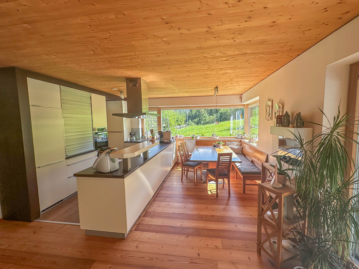 topspeed-immobilien-Wohnküche-Salzburg-Forstau-Alpenresidenz_mit_beheiztem_Pool_&_Dachsteinblick–Traumlage_zwischen_Reiteralm_&_Fageralm_Ski_amadé