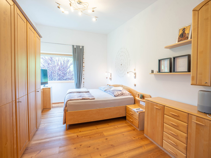 topspeed-immobilien-Schlafzimmer-Salzburg-Forstau-Alpenresidenz_mit_beheiztem_Pool_&_Dachsteinblick–Traumlage_zwischen_Reiteralm_&_Fageralm_Ski_amadé