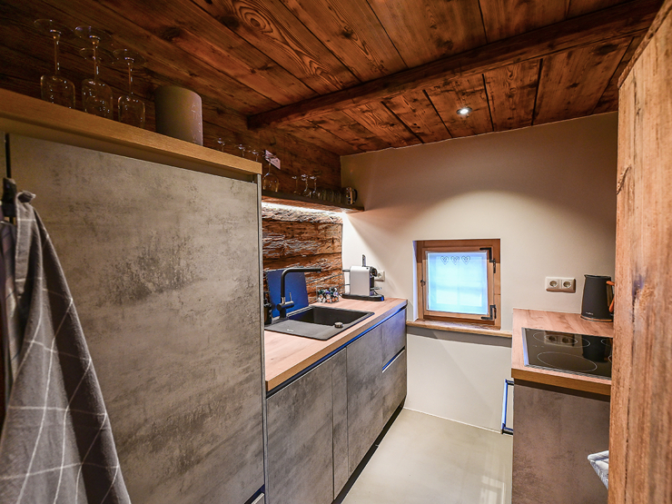 topspeed-immobilien-Küche-Steiermark-St._Stefan_ob_Stainz-"Pures_sein"_-_300_Jahre_altes,_revitalisiertes_Weinstöckl_in_St._Stefan_ob_Stainz