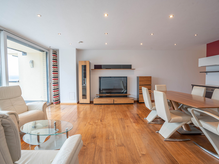 topspeed-immobilien-Wohnküche-Salzburg-Radstadt-Sonnige_80_m²_Wohnung_mit_Weitblick_–_2_Schlafzimmer,_Top_Lage_in_Radstadt