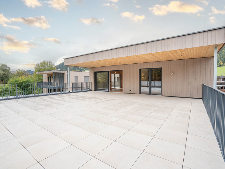 topspeed-immobilien-Ansicht Terrasse-Steiermark-Schladming-Luxus-Penthouse_in_Schladming:_136_m²_Wohnfläche_&_105_m²_Süd_Terrasse_nahe_der_Planai_West