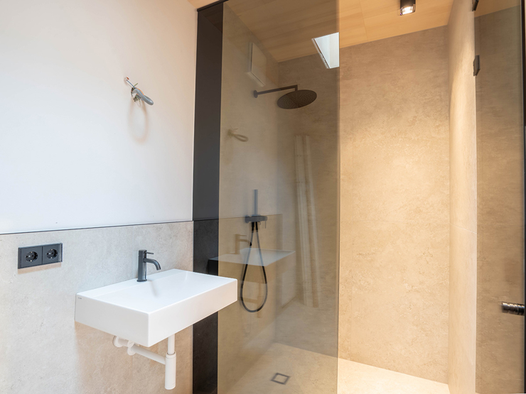 topspeed-immobilien-Bad 1-Steiermark-Schladming-Luxus-Penthouse_in_Schladming:_136_m²_Wohnfläche_&_105_m²_Süd_Terrasse_nahe_der_Planai_West