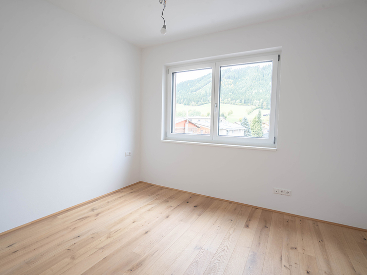 topspeed-immobilien-Schlafzimmer 1-Steiermark-Schladming-Neubau-Dachgeschosswohnung_mit_3_Schlafzimmern_&_Südbalkon_nahe_der_Planai_West_Talstation