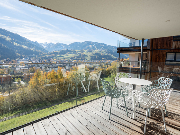 topspeed-immobilien-Loggia-Steiermark-Schladming-Design_meets_Panorama_–_exklusiver_Zweitwohnsitz_81_m²_in_der_SunLodge_mit_Planaiblick!