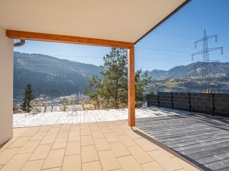 topspeed-immobilien-Terrasse-Steiermark-Schladming-Erdgeschosswohnung_in_Bestlage_–_Zwei_Schlafzimmer_mit_Sonnenterrasse_&_herrlichem_Panorama.