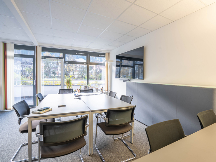 topspeed-immobilien-Besperechungsraum-Steiermark-Schladming-Ihr_neuer_Unternehmensstandort_in_Schladming_–_7_Büroräume,_Besprechungsraum_&_eine_sonnige_Terrasse