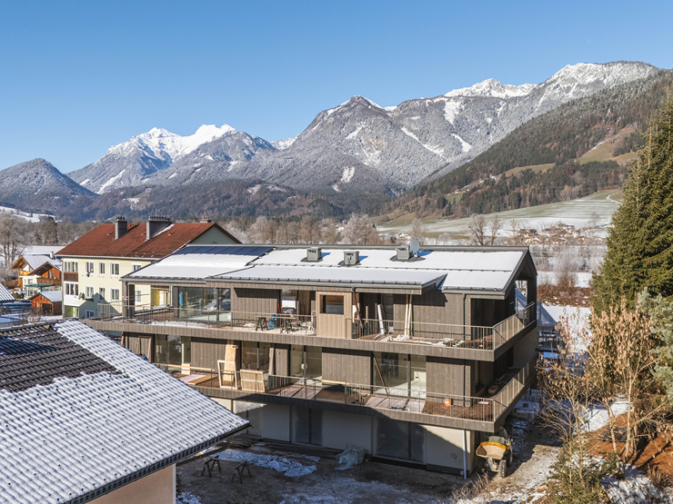 topspeed-immobilien-Ansicht hinten-Steiermark-Aich_/_Assach-Alpiner_Luxus_in_Aich_–_157_m²_Penthouse_mit_Sauna_&_91_m²_Panorama-Terrassen