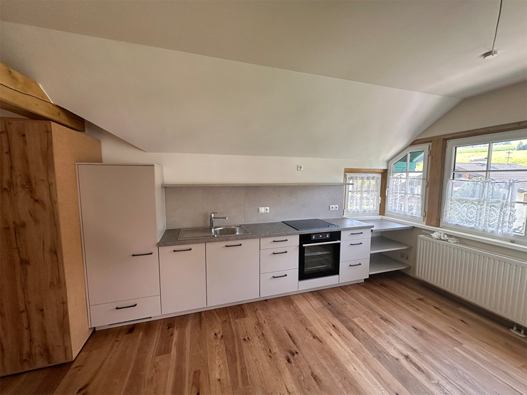 topspeed-immobilien-Küche-Steiermark-Haus_im_Ennstal-75,84m²_Dachgeschoß-Wohnung_in_Ruperting