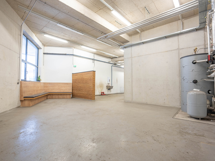 topspeed-immobilien--Salzburg-Eben_im_Pongau-Direkte_Autobahnanbindung_-_400m²_Werkstatt/Lager_mit_flexiblen_Nutzungsmöglichkeiten