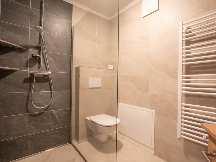 topspeed-immobilien-Ausstattungslinie "Pure"-Steiermark-Gröbming-33_m²_Investment-Hit_mit_großzügiger_14,8_m²_Sonnenterrasse_|_Zwei_Zimmer_Anlage-Apartment
