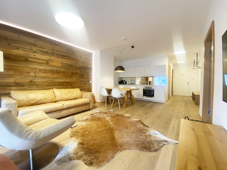 topspeed-immobilien-Wohnküche Bild 2-Steiermark-Schladming-Zweitwohnsitz_oder_Vermietung_möglich!_53,58_m²_–_2-Zimmer-Apartment_in_der_SunLodge