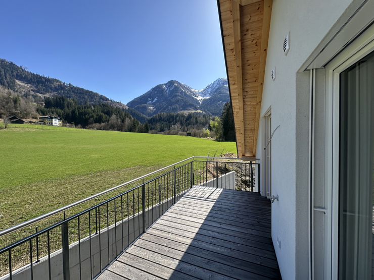 topspeed-immobilien-Balkon B2-Salzburg-Sankt_Johann_im_Pongau-Penthouse-Traum:_106_m²_Wohnfläche,_3_Schlafzimmer_&_2_Terrassen!