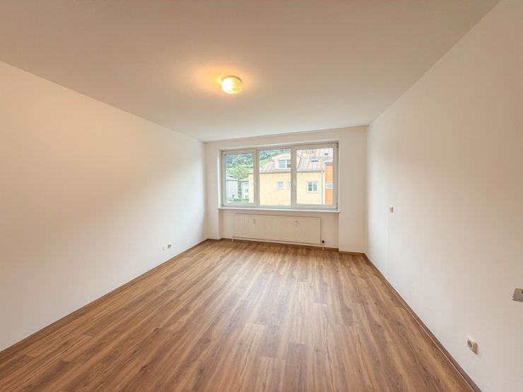 topspeed-immobilien-Wohnzimmer-Salzburg-Bischofshofen-57,10m²_Mietwohnung_mit_2_Schlafzimmern_in_zentraler_Lage