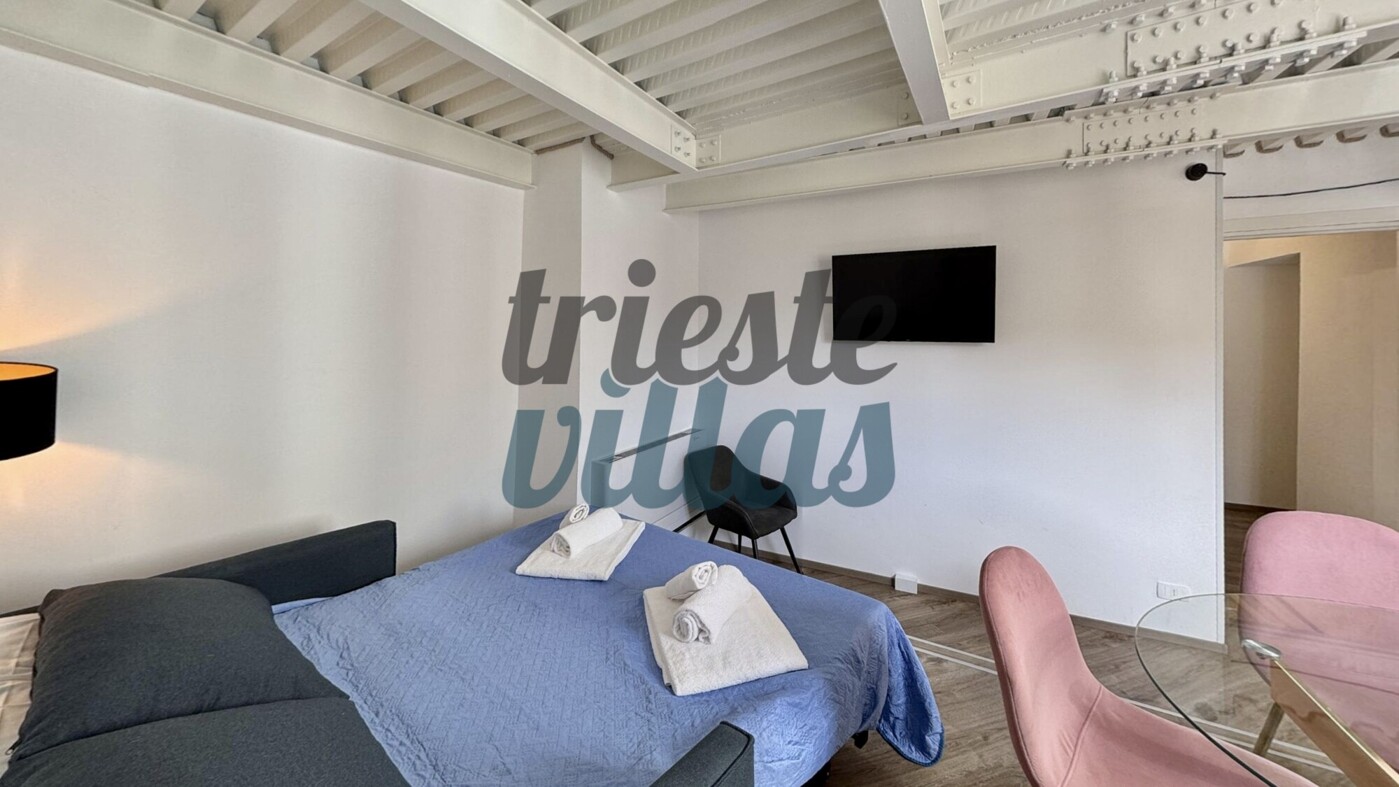 MUGGIA-FLOOR-1-LEFT-Bedroom 2
