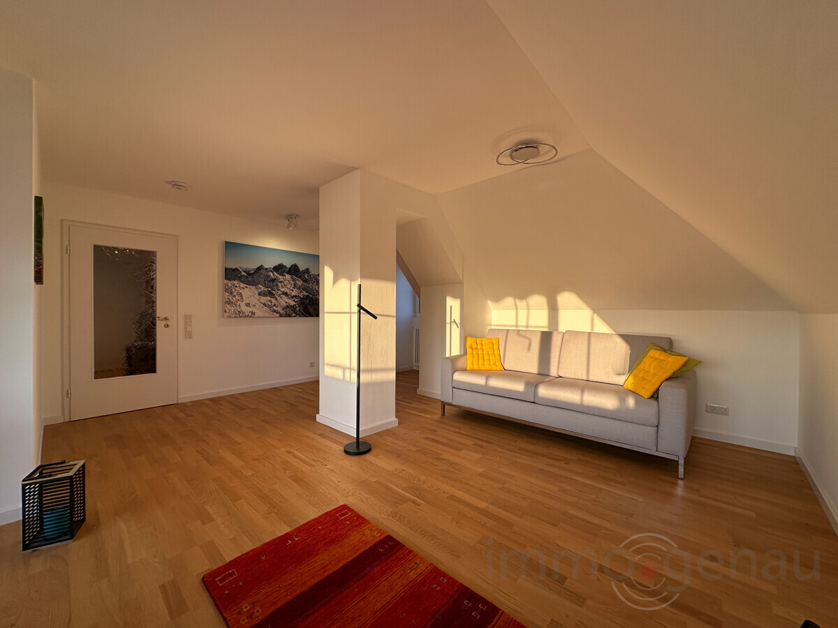 Atmosphärische, neuwertige 2,5-Zi.-Dachterrassen-Wohnung mit dezentem Bergblick ... - Foto 1