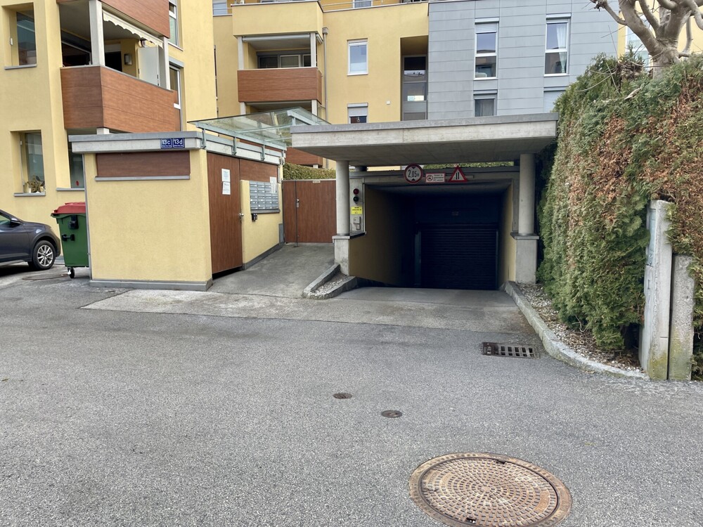 Tiefgaragenstellplätze ab 01.03.2026 zu mieten