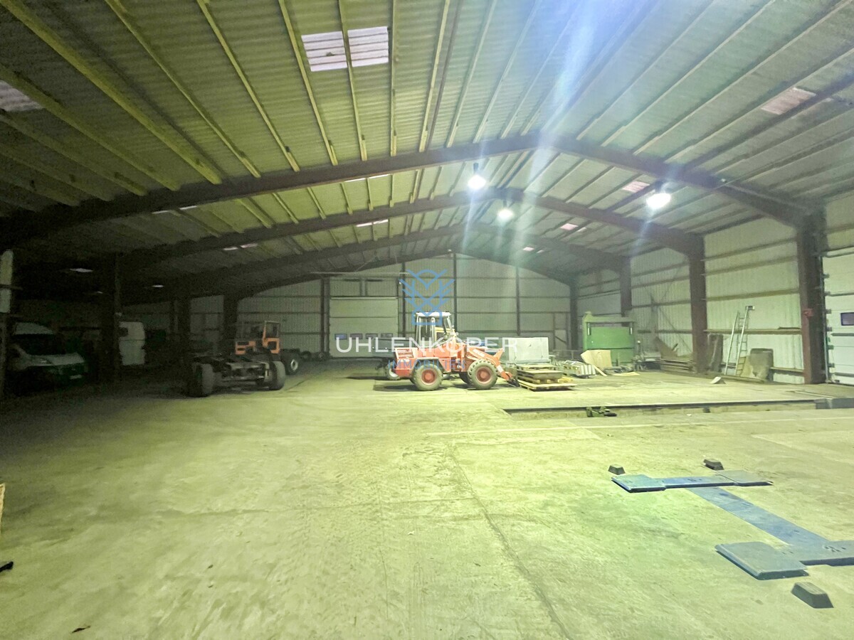 Lagerhalle innen
