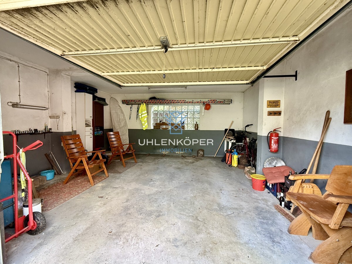 große Garage offen
