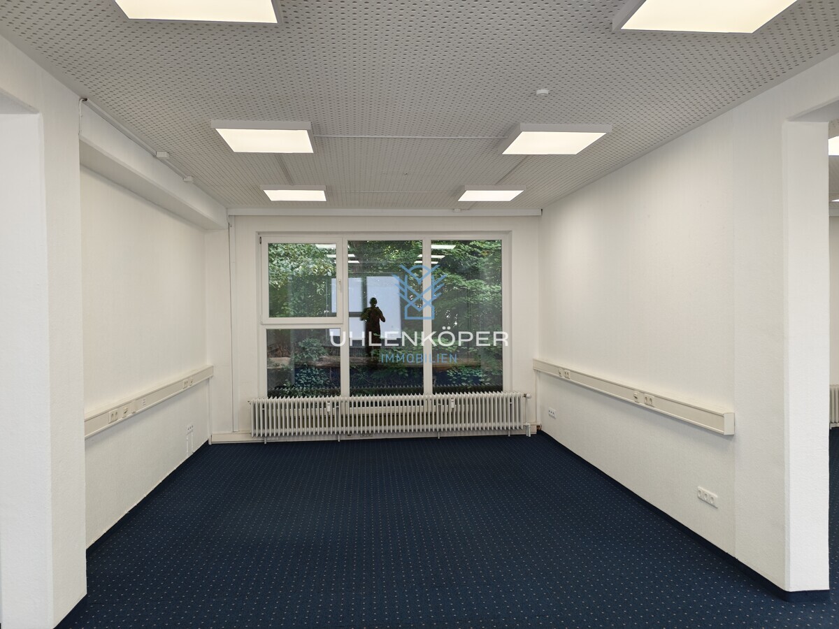 Büro EG