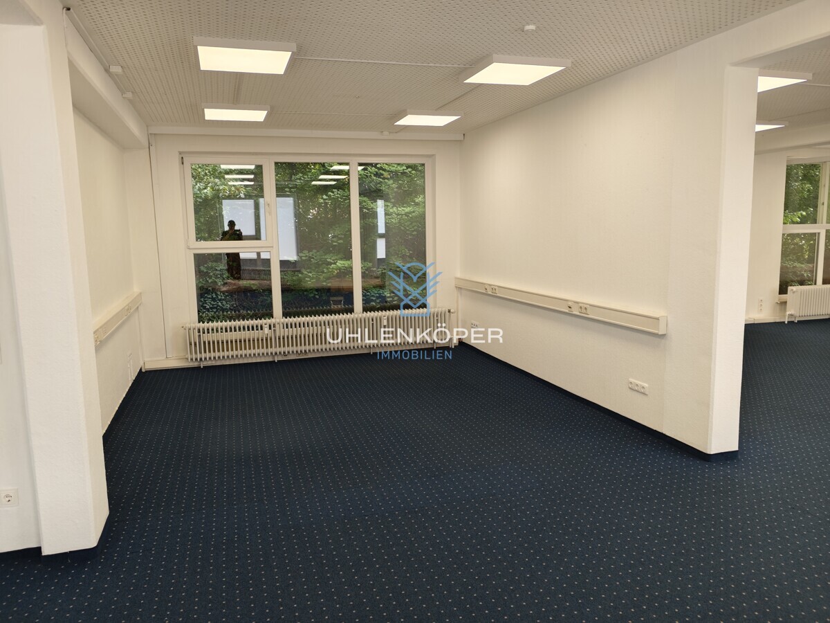 Büro EG