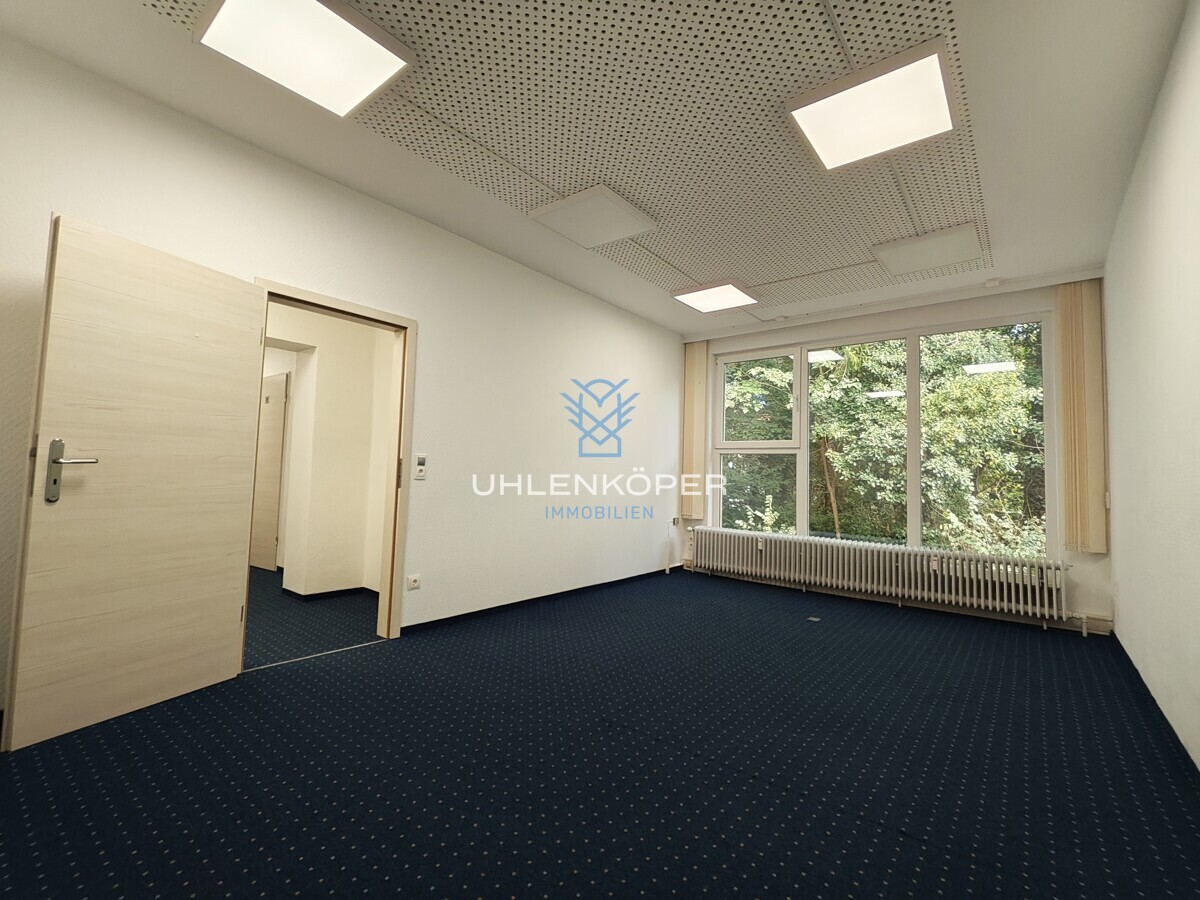 Büro EG