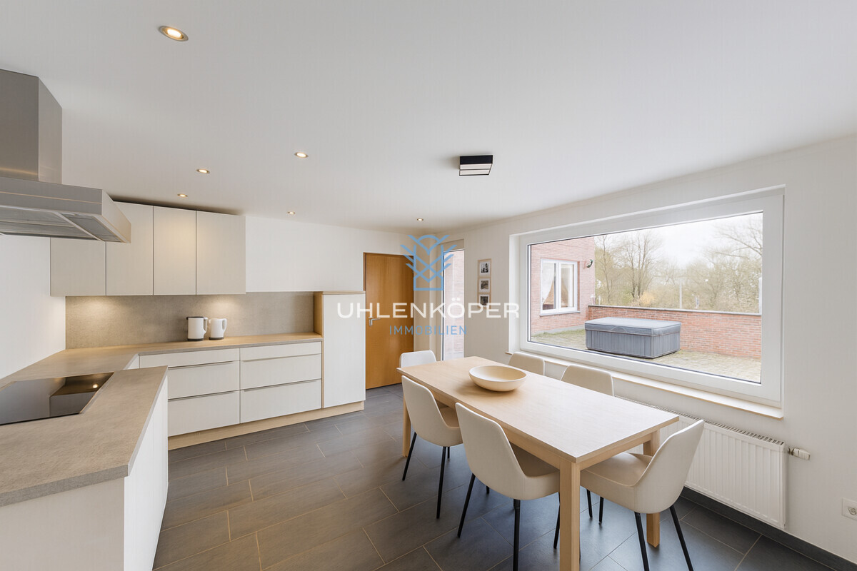 Wohnhaus: Helle Küche